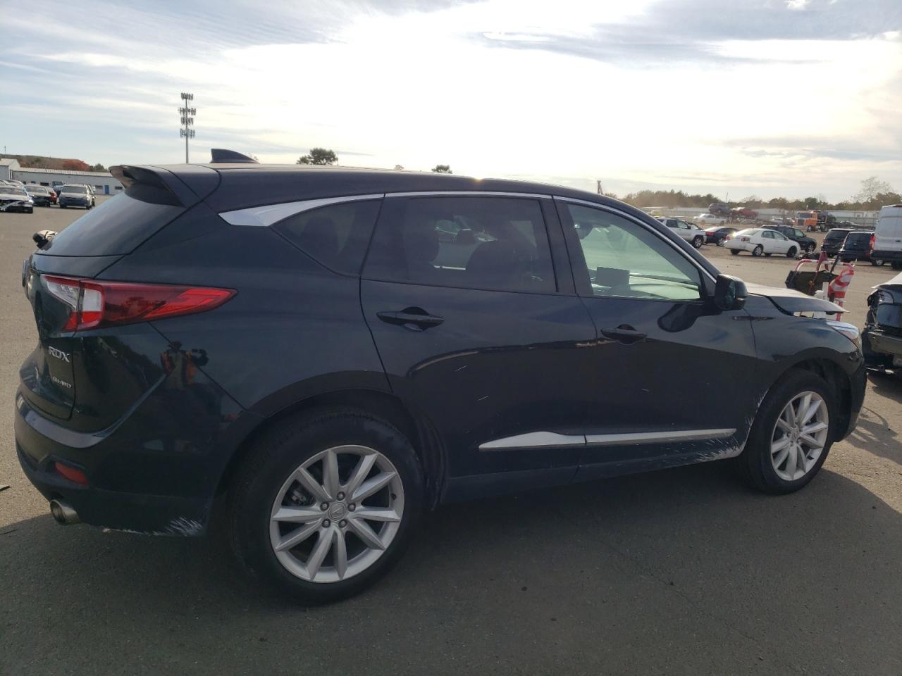 Изображение 3 2021 ACURA RDX  2021 с VIN 5J8TC2H33ML042831