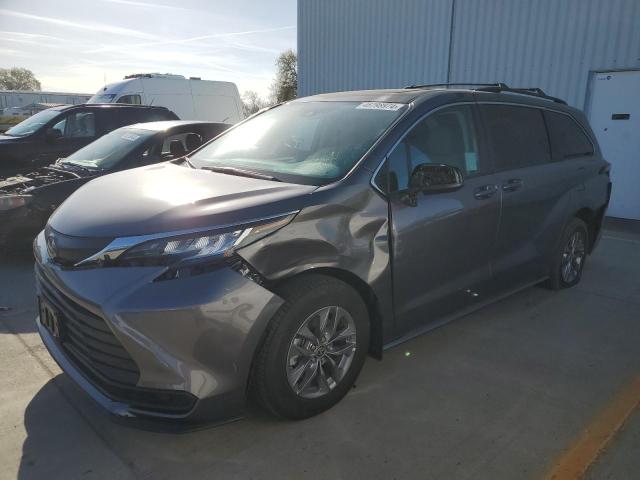 Obraz 2023 TOYOTA SIENNA LE 2023