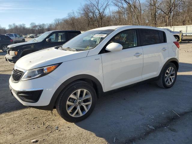 Image 1 of 2015 KIA SPORTAGE LX 2015 with VIN KNDPBCAC6F7745340
