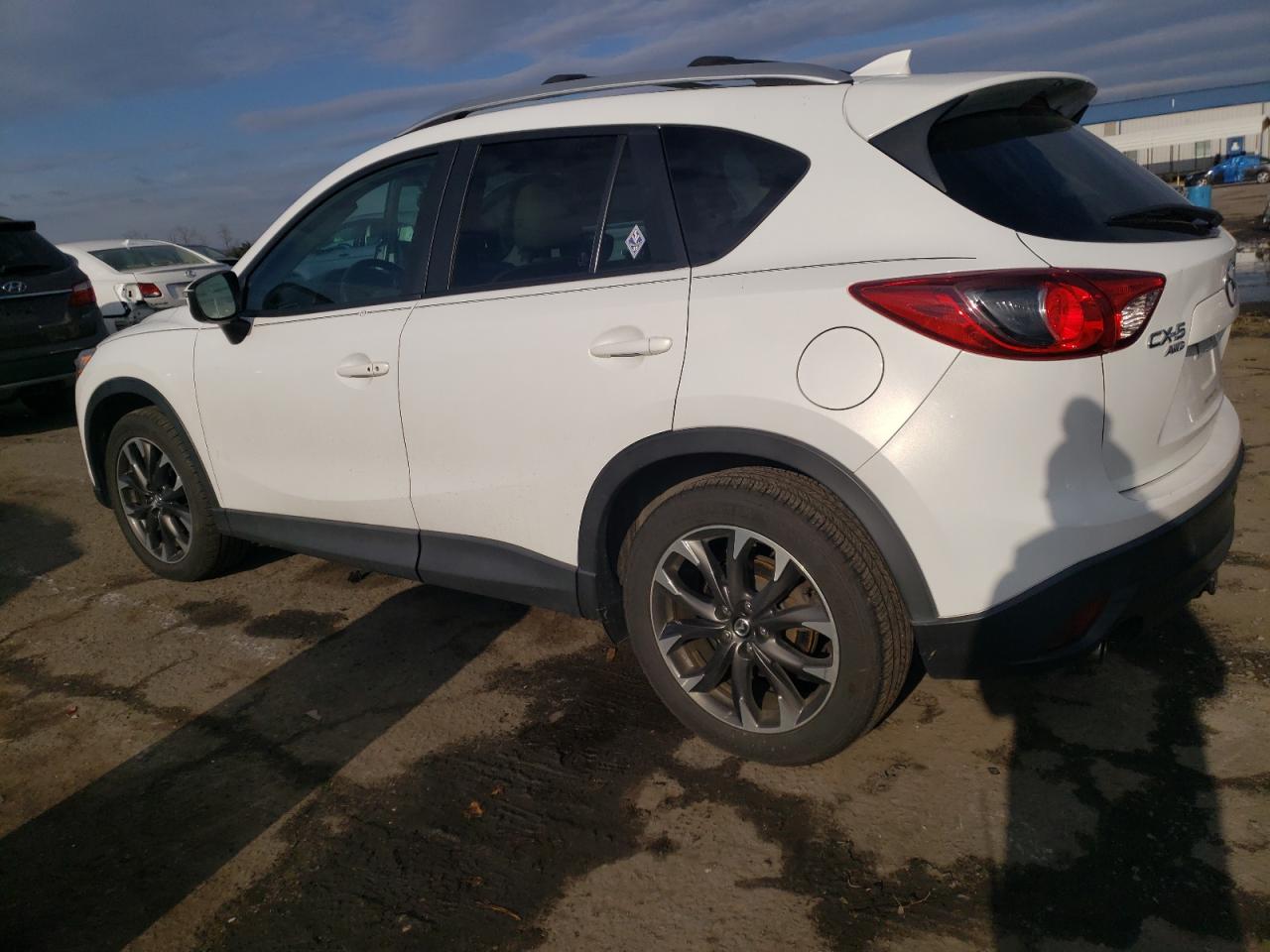 Image 2 of 2016 MAZDA CX-5 GT 2016 with VIN JM3KE4DYXG0750685