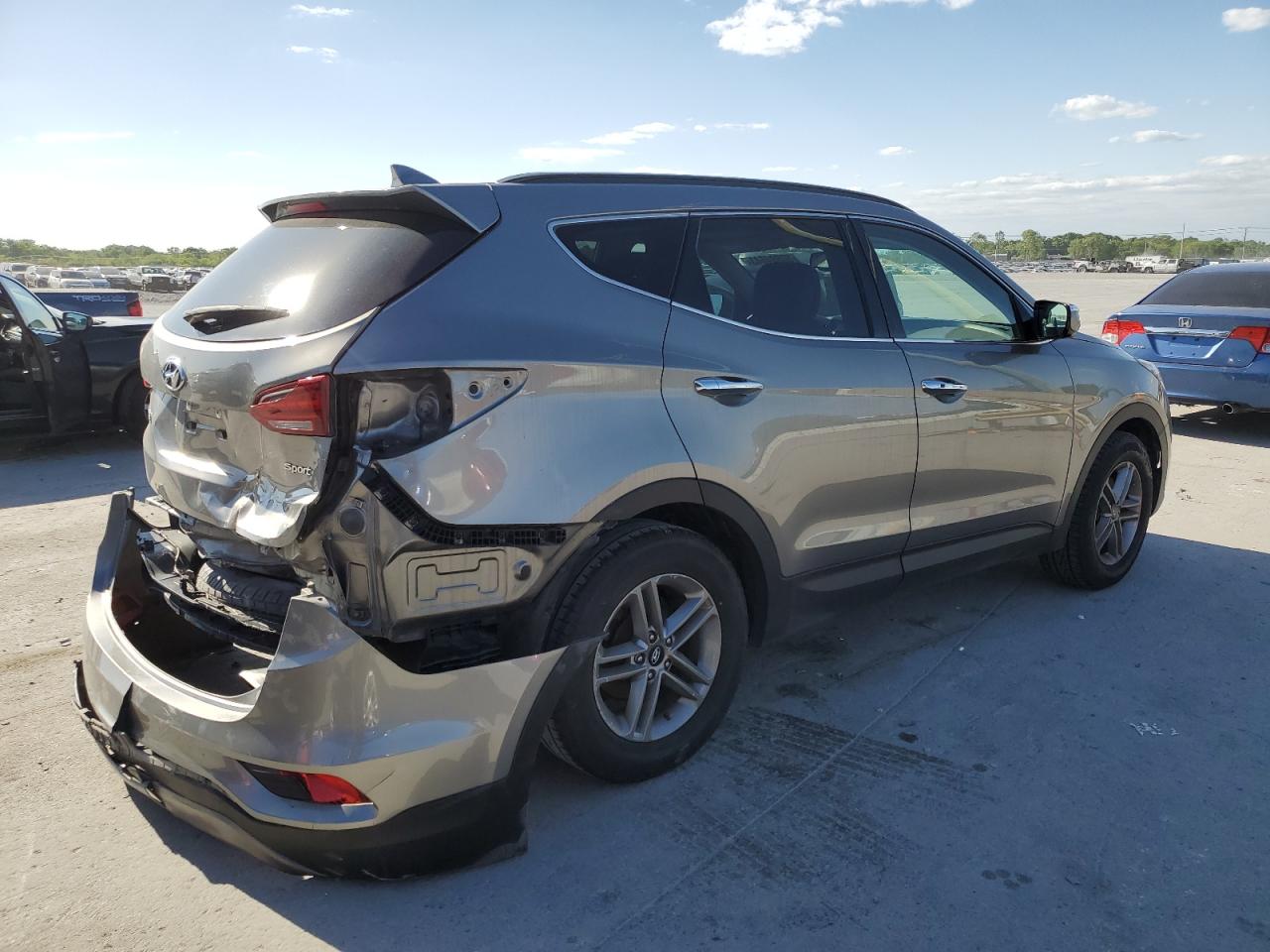 Image 3 of 2018 HYUNDAI SANTA FE SPORT  2018 with VIN 5NMZU3LB7JH062264