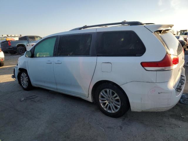 Obraz 2 z 2014 TOYOTA SIENNA XLE 2014 z VIN 5TDYK3DC9ES411470