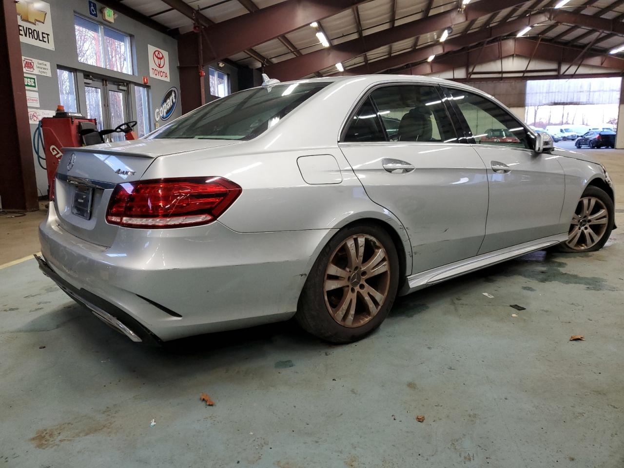 Image 3 of 2015 MERCEDES-BENZ E 350 4MATIC 2015 with VIN WDDHF8JB2FB117162