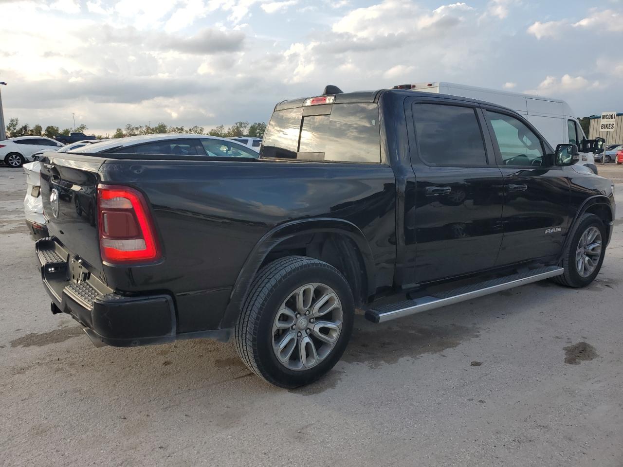 Image 3 of 2019 RAM 1500 LARAMIE 2019 with VIN 1C6RREJT7KN612101