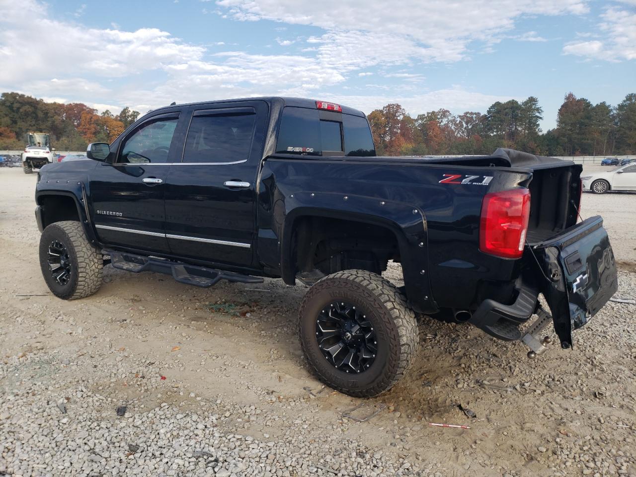 Image 2 of 2018 CHEVROLET SILVERADO K1500 LTZ 2018 with VIN 3GCUKSEC8JG321825