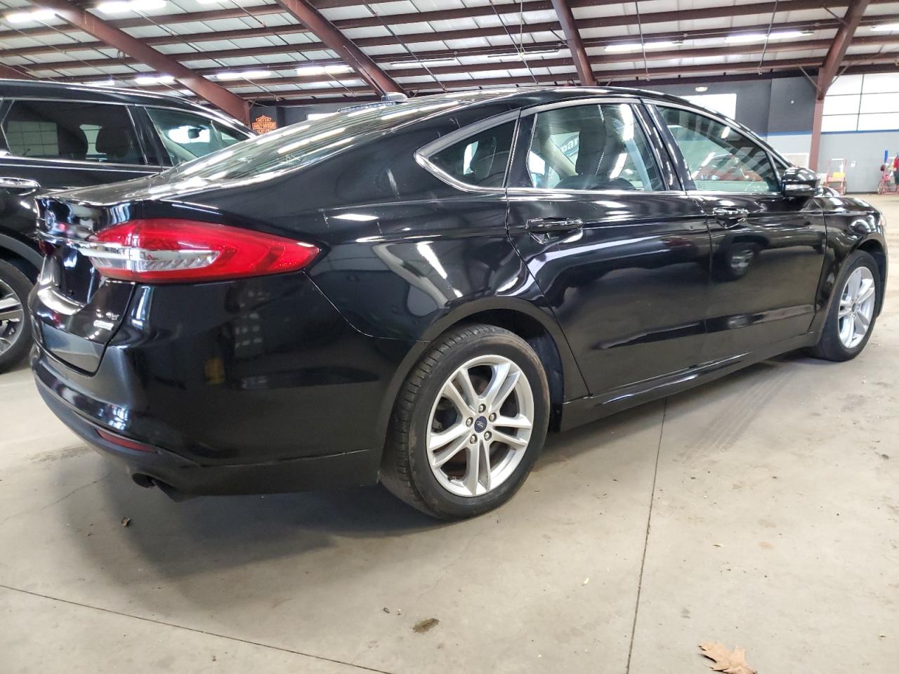Image 3 of 2018 FORD FUSION SE 2018 with VIN 3FA6P0HD1JR183266