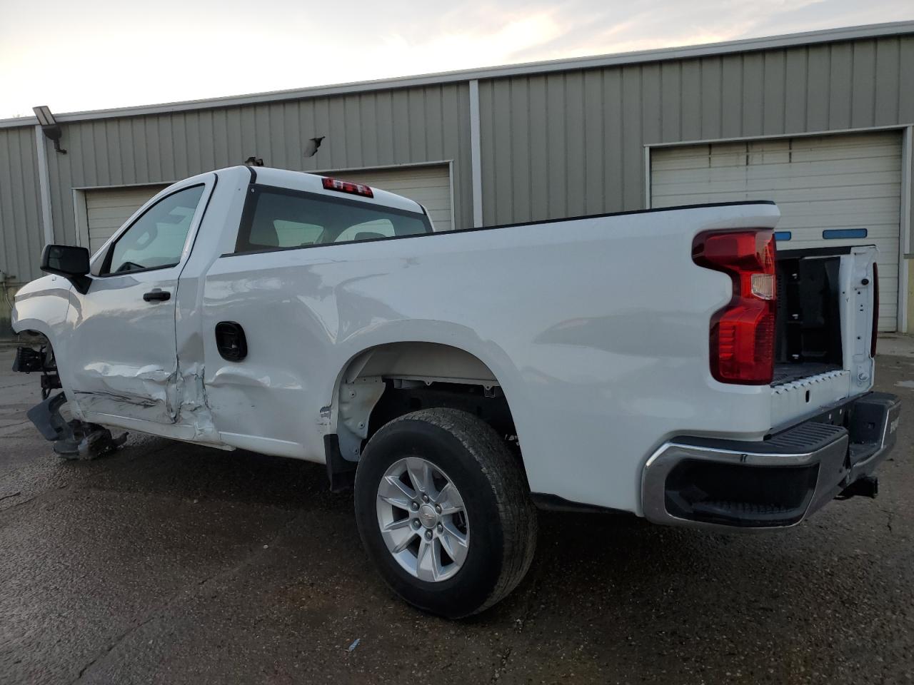 Obraz 2 z 2022 CHEVROLET SILVERADO C1500 2022 z VIN 3GCNAAEDXNG570577