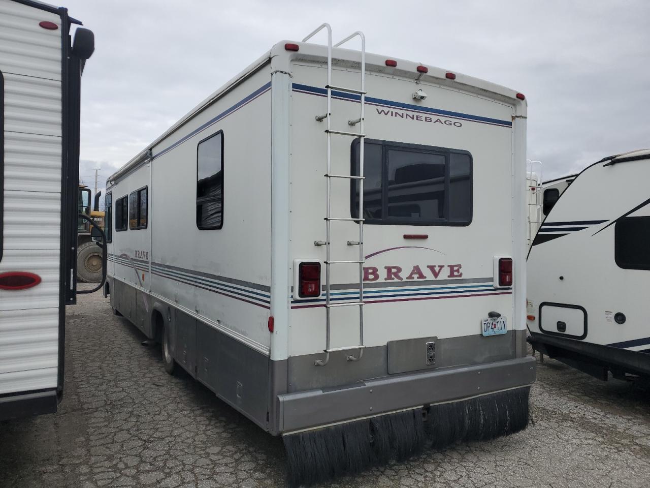 Изображение 3 2000 WORKHORSE CUSTOM CHASSIS MOTORHOME CHASSIS P3500 2000 с VIN 5B4LP37J8Y3319963