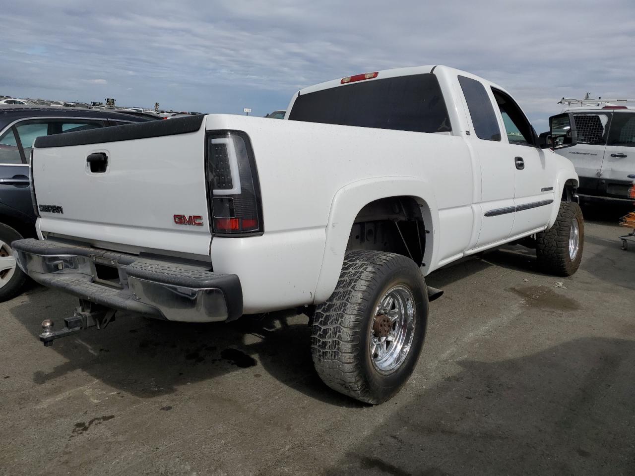 Изображение 3 2005 GMC SIERRA C2500 HEAVY DUTY 2005 с VIN 1GTHC29U55E177987