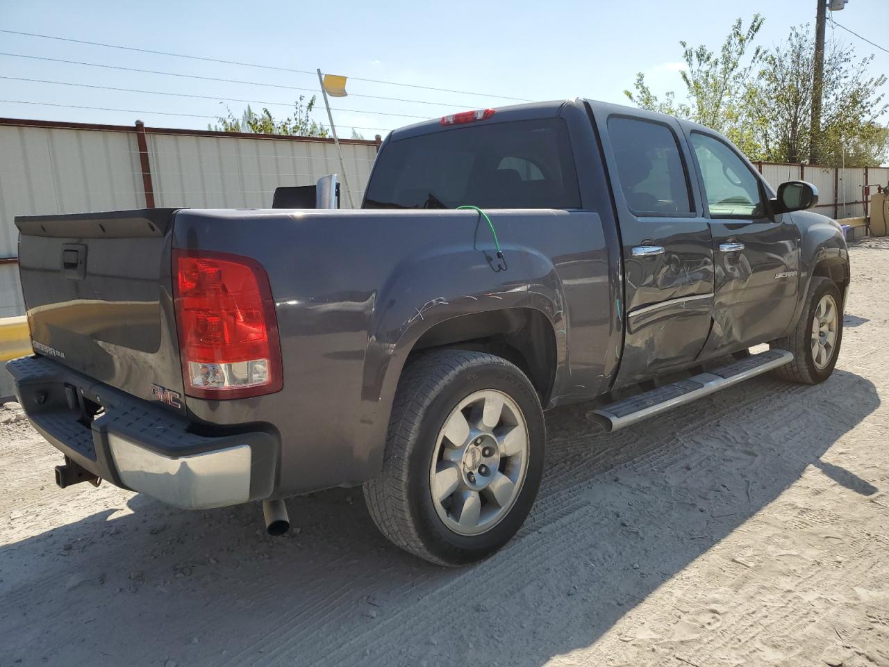 Image 3 of 2011 GMC SIERRA C1500 SLE 2011 with VIN 3GTP1VE09BG159787