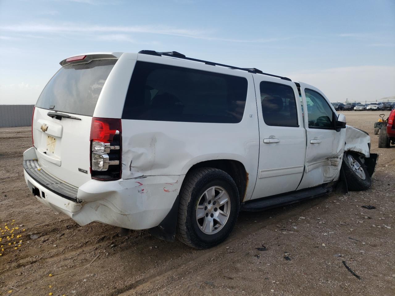 Image 3 of 2009 CHEVROLET SUBURBAN K1500 LT 2009 with VIN 1GNFK26319R251224