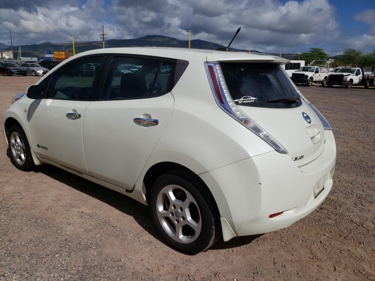 Image 2 of 2011 NISSAN LEAF SV 2011 with VIN JN1AZ0CP6BT005548