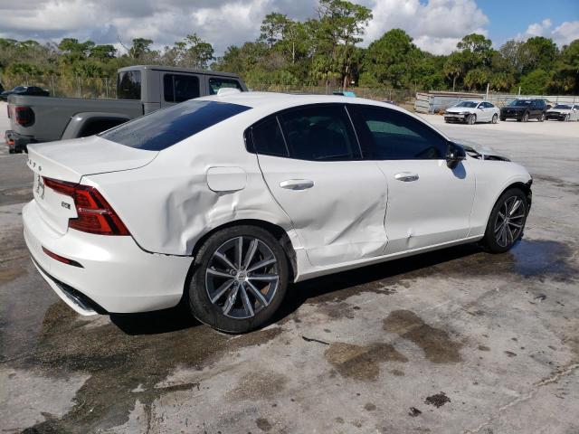 Obraz 3 z 2022 VOLVO S60 B5 MOMENTUM 2022 z VIN 7JRL12TZ0NG160475