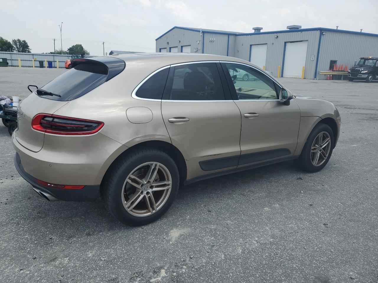 Image 3 of Porsche Macan S 2015 with VIN WP1AB2A54FLB56763