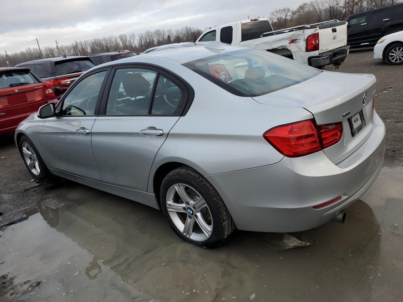 Изображение 2 2013 BMW 320 I XDRIVE 2013 с VIN WBA3C3C5XDF981483