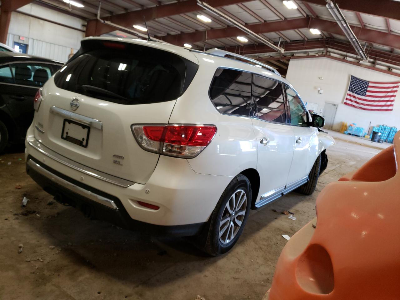 Image 3 of 2015 NISSAN PATHFINDER S 2015 with VIN 5N1AR2MM1FC636769
