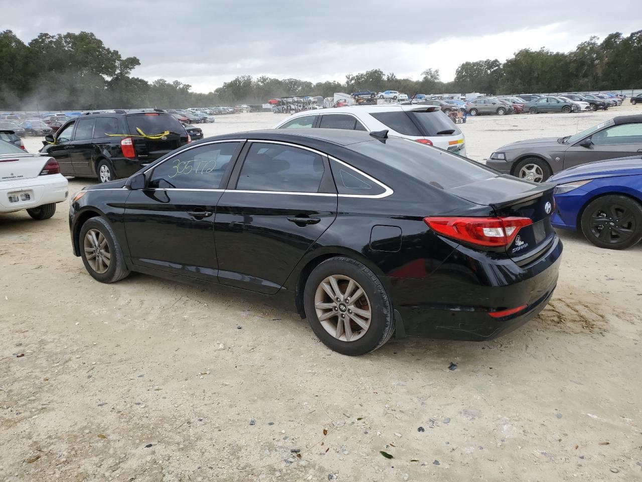 Obraz 2 z 2015 HYUNDAI SONATA SE 2015 z VIN 5NPE24AF4FH223809