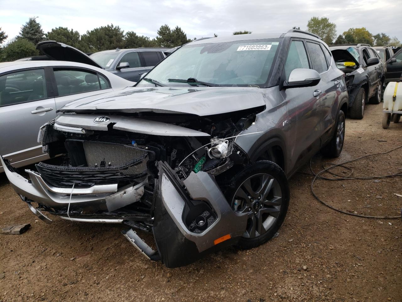 Image 1 of 2021 KIA SELTOS S 2021 with VIN KNDEUCAA4M7178977