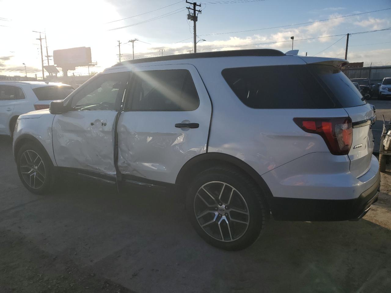 Изображение 2 2016 FORD EXPLORER SPORT 2016 с VIN 1FM5K8GT3GGC34516