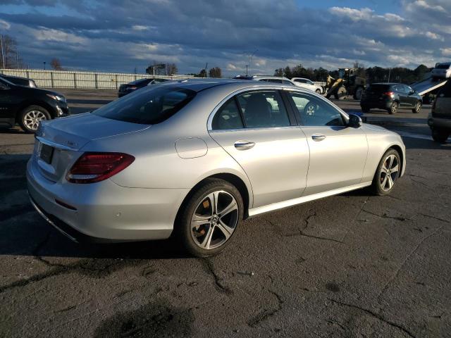 Obraz 3 z 2018 MERCEDES-BENZ E 300 4MATIC 2018 z VIN WDDZF4KB9JA359070