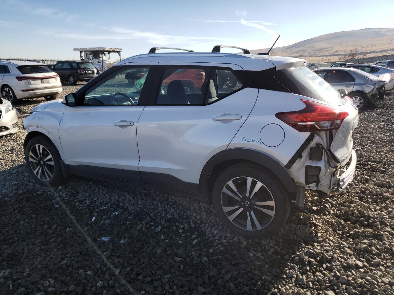Image 2 of 2019 NISSAN KICKS S 2019 with VIN 3N1CP5CU8KL518046