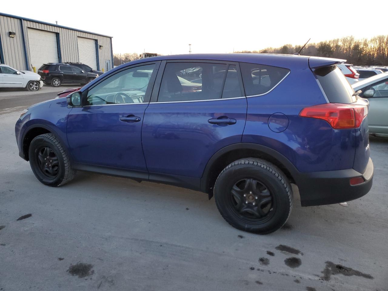 Image 2 of 2014 TOYOTA RAV4 LE 2014 with VIN 2T3BFREV2EW130171
