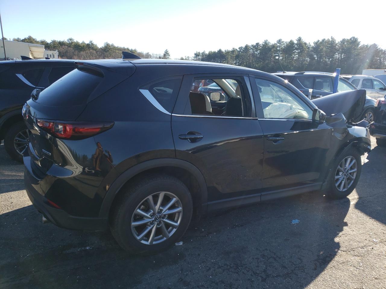 Obraz 3 z 2022 MAZDA CX-5 PREFERRED 2022 z VIN JM3KFBCMXN0613999