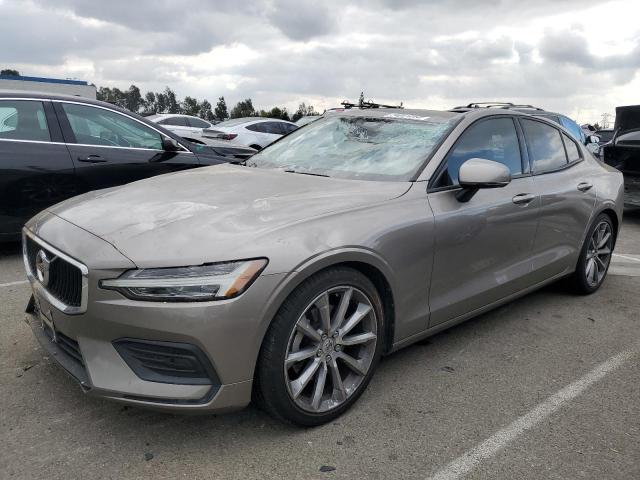 Obraz 2019 VOLVO S60 T5 MOMENTUM 2019