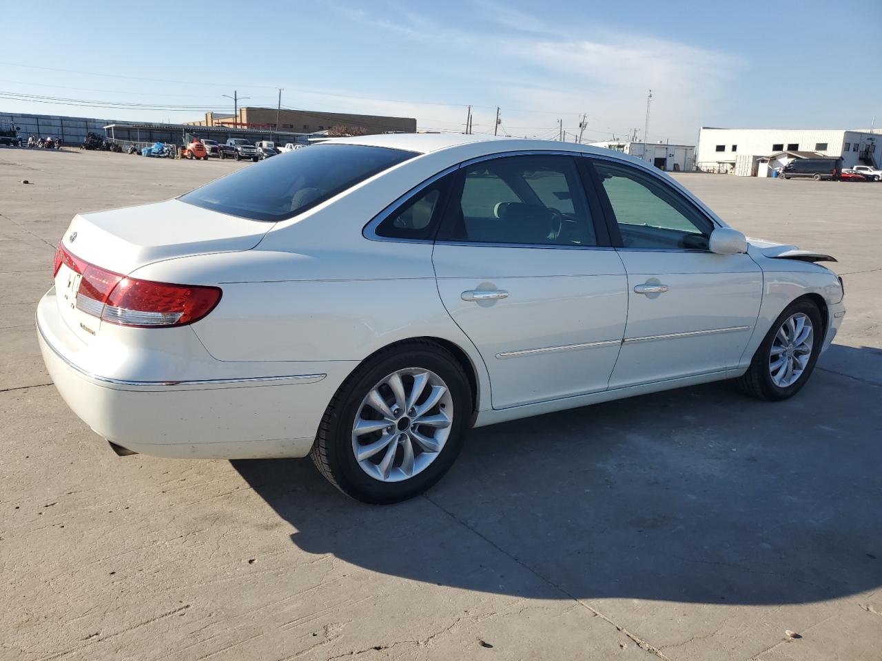 Obraz 3 z 2006 HYUNDAI AZERA SE 2006 z VIN KMHFC46F96A099050
