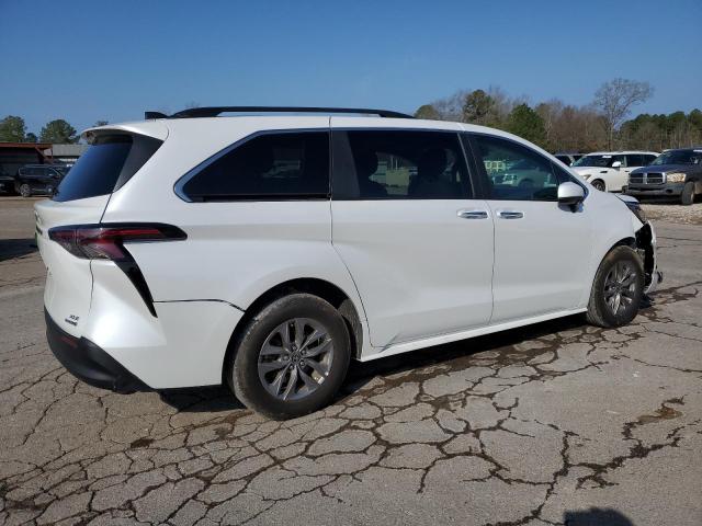 Image 3 of 2023 TOYOTA SIENNA XLE 2023 with VIN 5TDYRKEC3PS171789