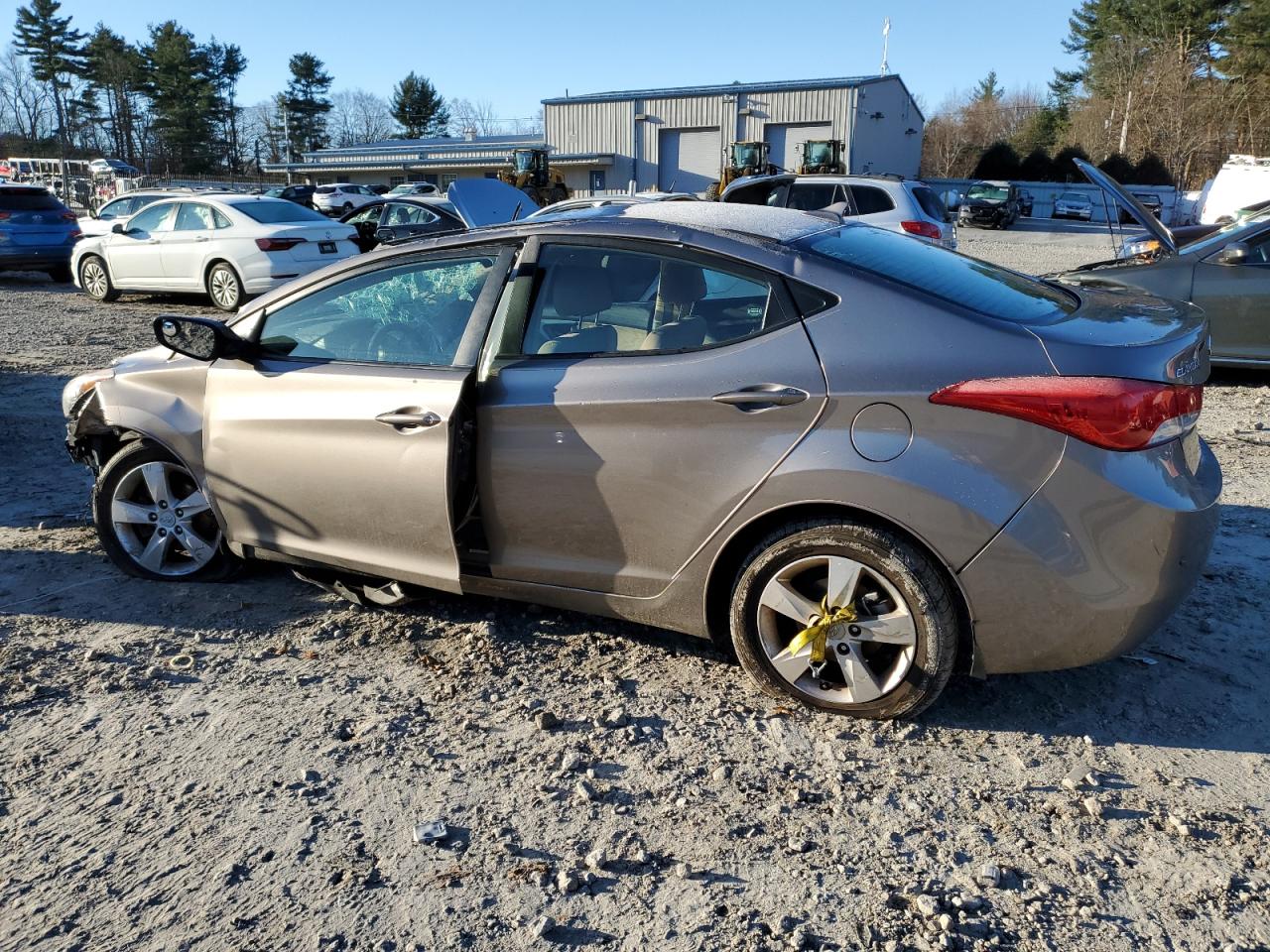 Image 2 of 2013 HYUNDAI ELANTRA GLS 2013 with VIN 5NPDH4AE9DH174640