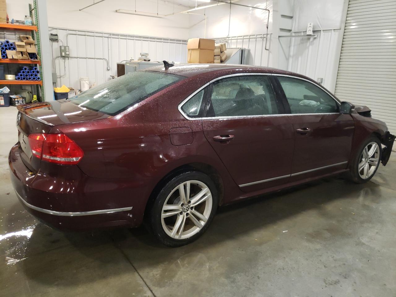 Obraz 3 z 2014 VOLKSWAGEN PASSAT SEL 2014 z VIN 1VWCN7A37EC049084