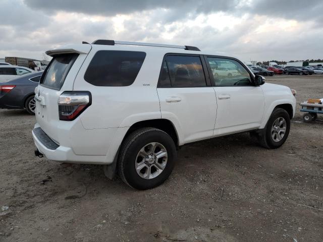 Image 3 of 2019 TOYOTA 4RUNNER SR5 2019 with VIN JTEZU5JRXK5208264