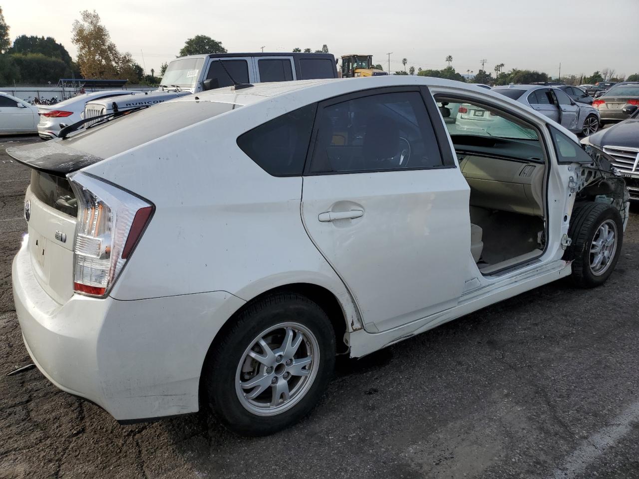 Image 3 of 2011 TOYOTA PRIUS  2011 with VIN JTDKN3DU1B0300853