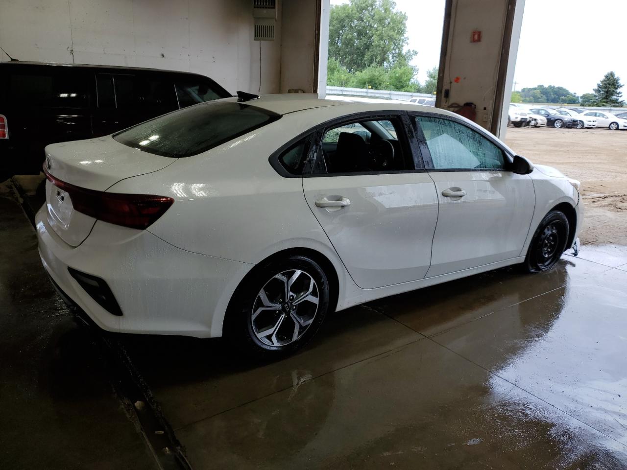 Image 3 of 2019 KIA FORTE FE 2019 with VIN 3KPF24AD7KE121258