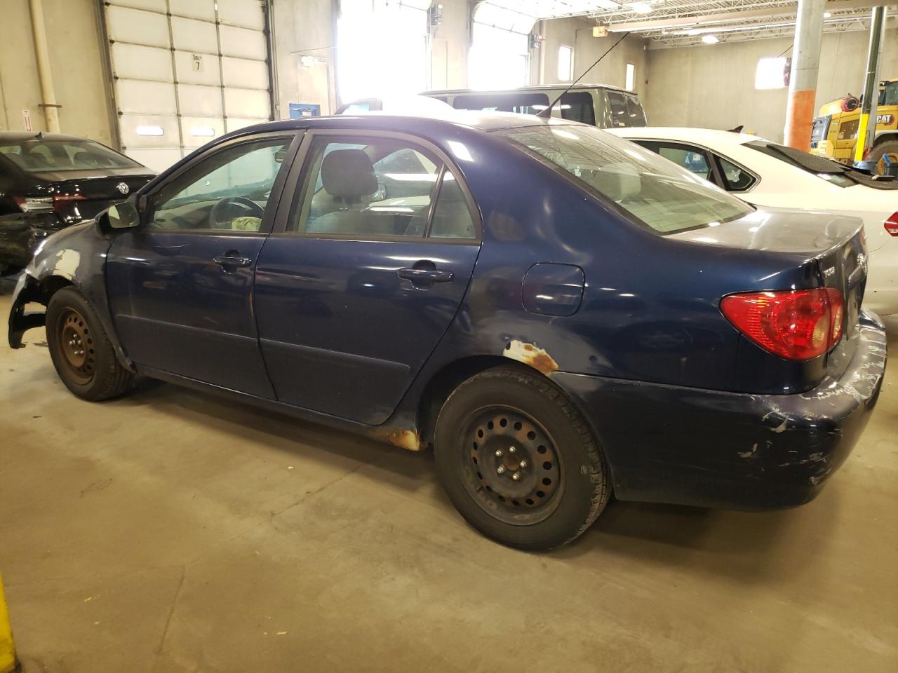 Image 2 of 2005 TOYOTA COROLLA CE 2005 with VIN 1NXBR32E65Z385777
