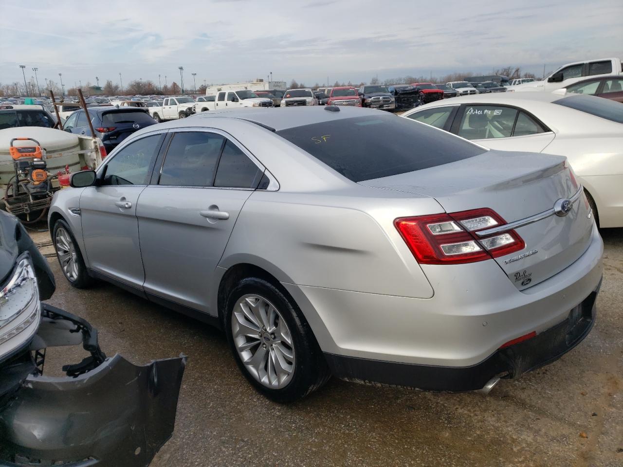 Image 2 of 2019 FORD TAURUS LIMITED 2019 with VIN 1FAHP2F89KG118281