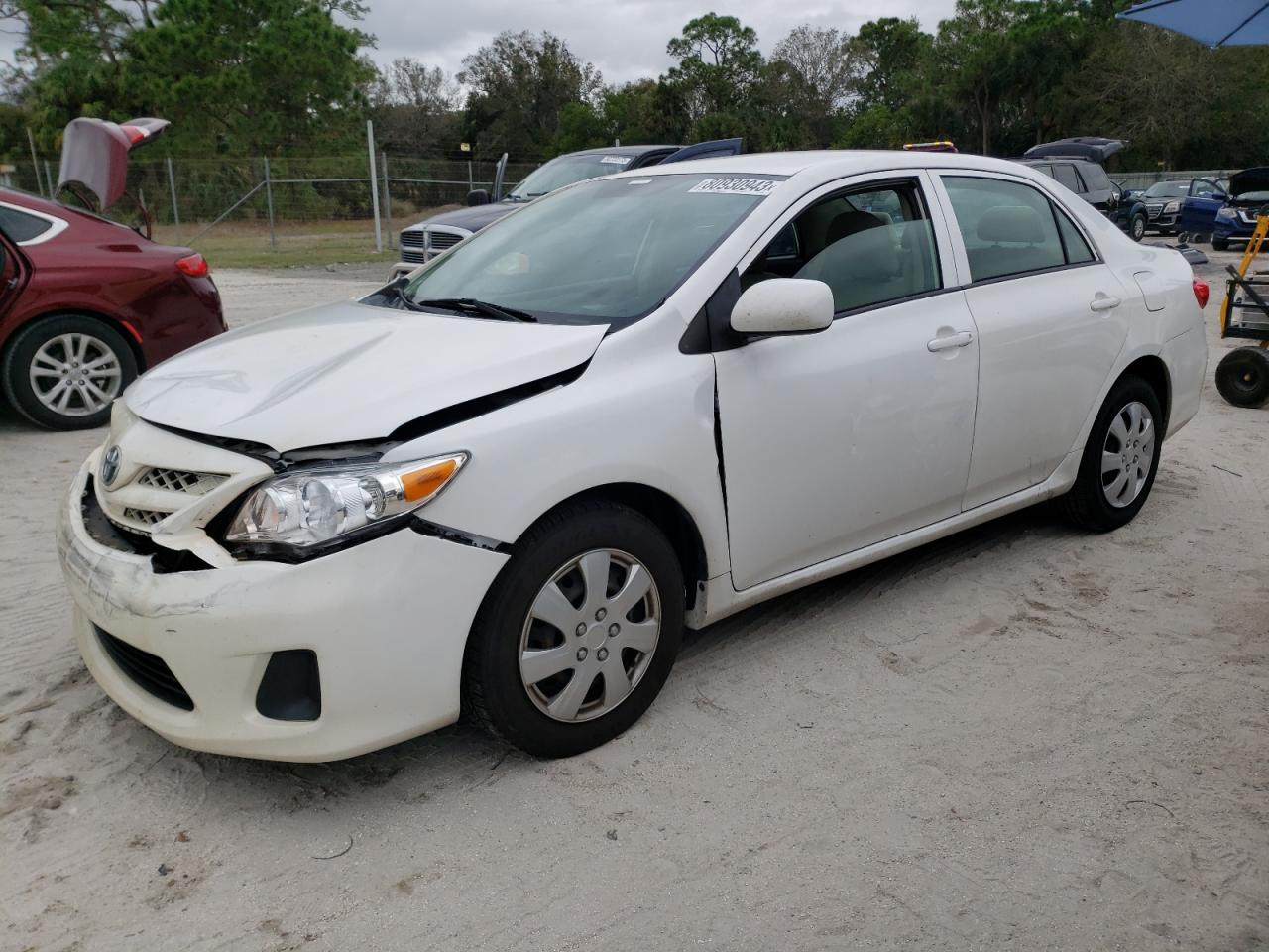 Изображение 1 2013 TOYOTA COROLLA BASE 2013 с VIN 2T1BU4EE2DC012896
