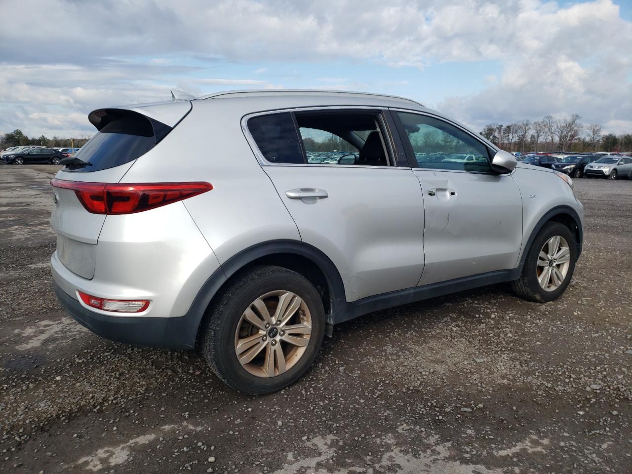 Obraz 3 z 2017 KIA SPORTAGE LX 2017 z VIN KNDPMCAC9H7035975