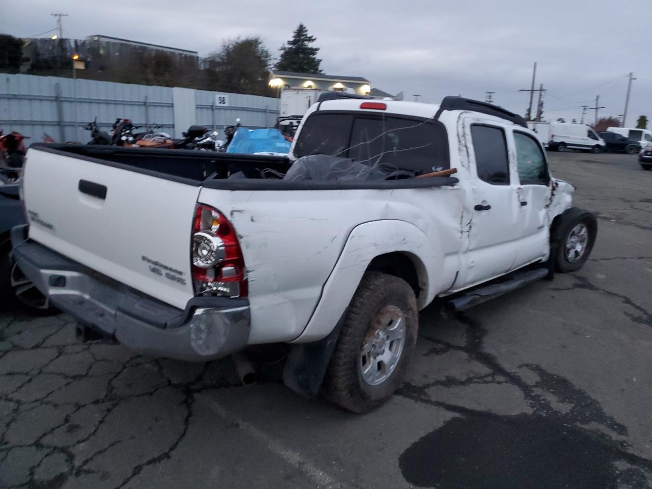 Изображение 3 2010 TOYOTA TACOMA DOUBLE CAB PRERUNNER LONG BED 2010 с VIN 3TMKU4HN6AM025875