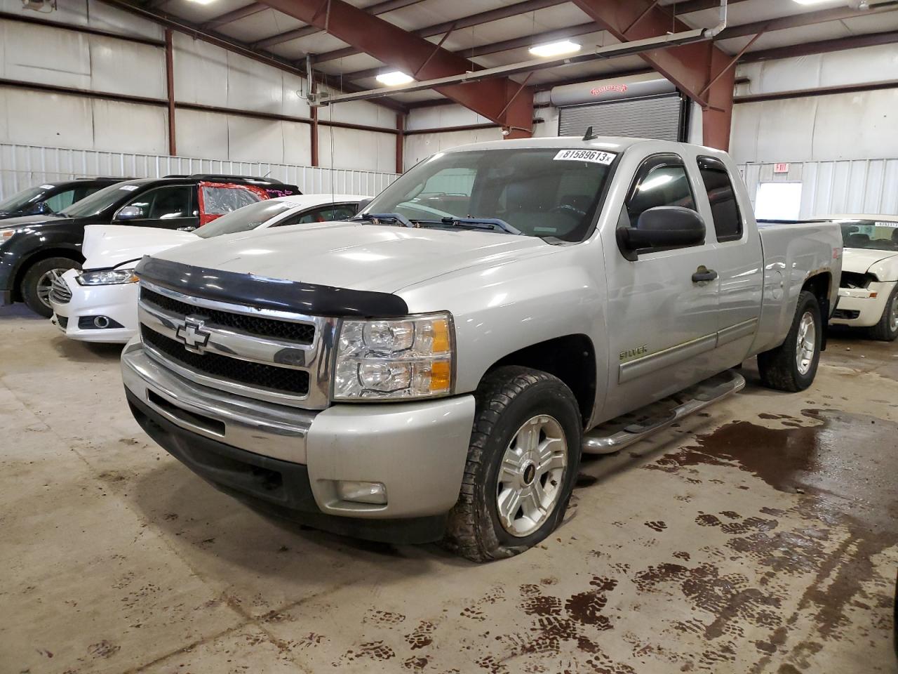 Image 1 of 2011 CHEVROLET SILVERADO K1500 LT 2011 with VIN 1GCRKSE35BZ364476