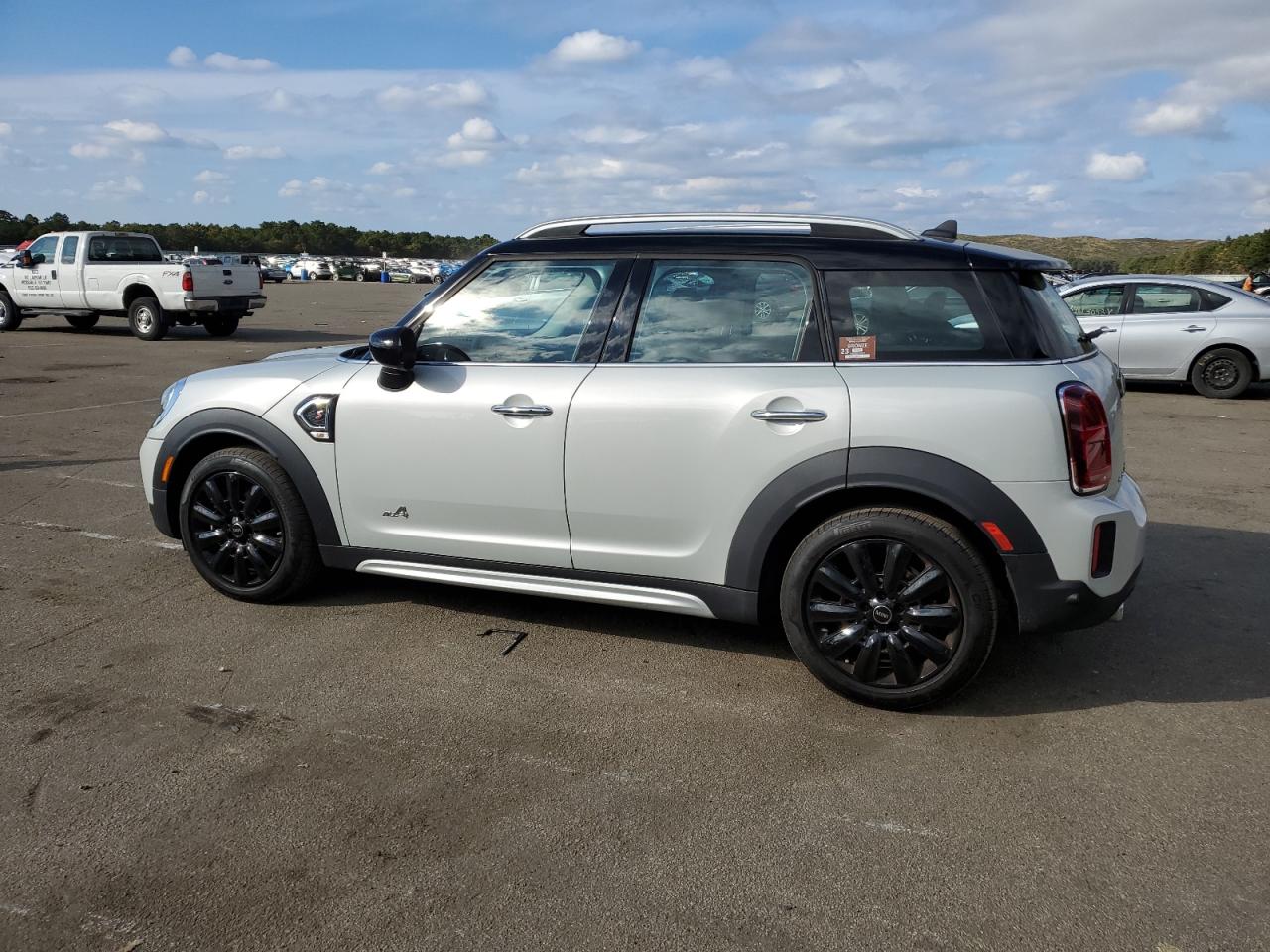 Obraz 2 z 2023 MINI COOPER S COUNTRYMAN ALL4 2023 z VIN WMZ83BR08P3P52059