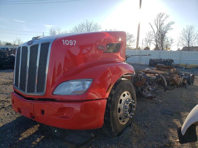 Изображение 2 2014 PETERBILT 579  2014 с VIN 1XPBDP9X6ED205813