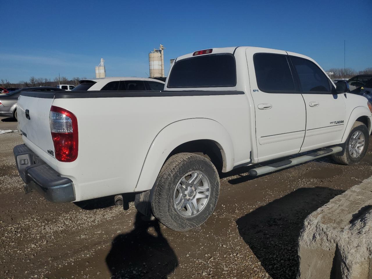Image 3 of 2006 TOYOTA TUNDRA DOUBLE CAB SR5 2006 with VIN 5TBET34126S544046