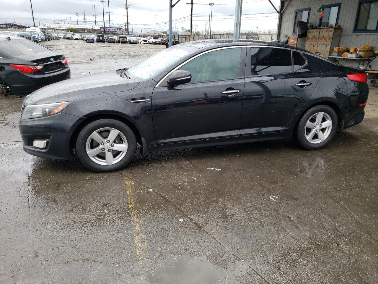 Image 1 of 2015 KIA OPTIMA LX 2015 with VIN 5XXGM4A7XFG362446