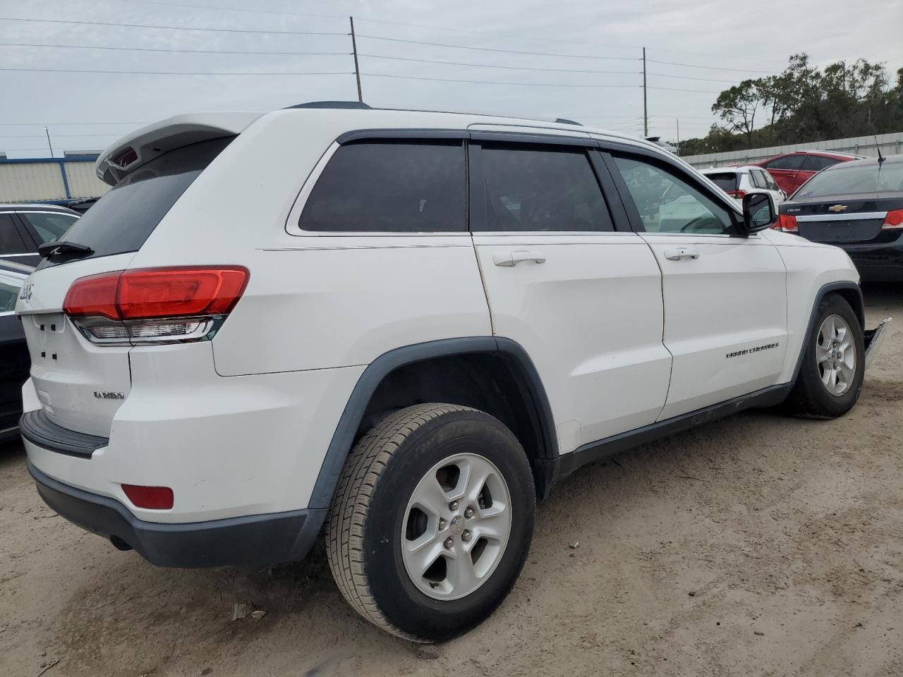 Image 3 of 2014 JEEP GRAND CHEROKEE LAREDO 2014 with VIN 1C4RJEAG2EC580886