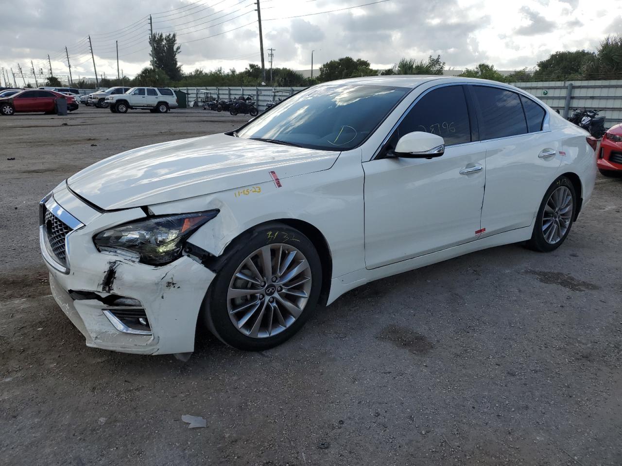 Изображение 2022 INFINITI Q50 LUXE 2022