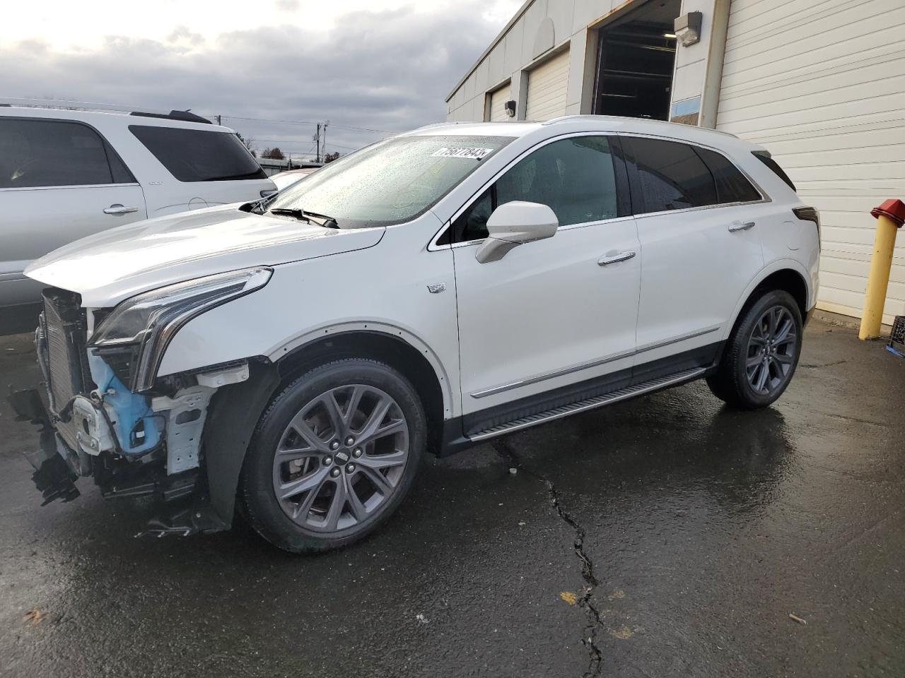 Image 1 of 2019 CADILLAC XT5 LUXURY 2019 with VIN 1GYKNDRS8KZ271130