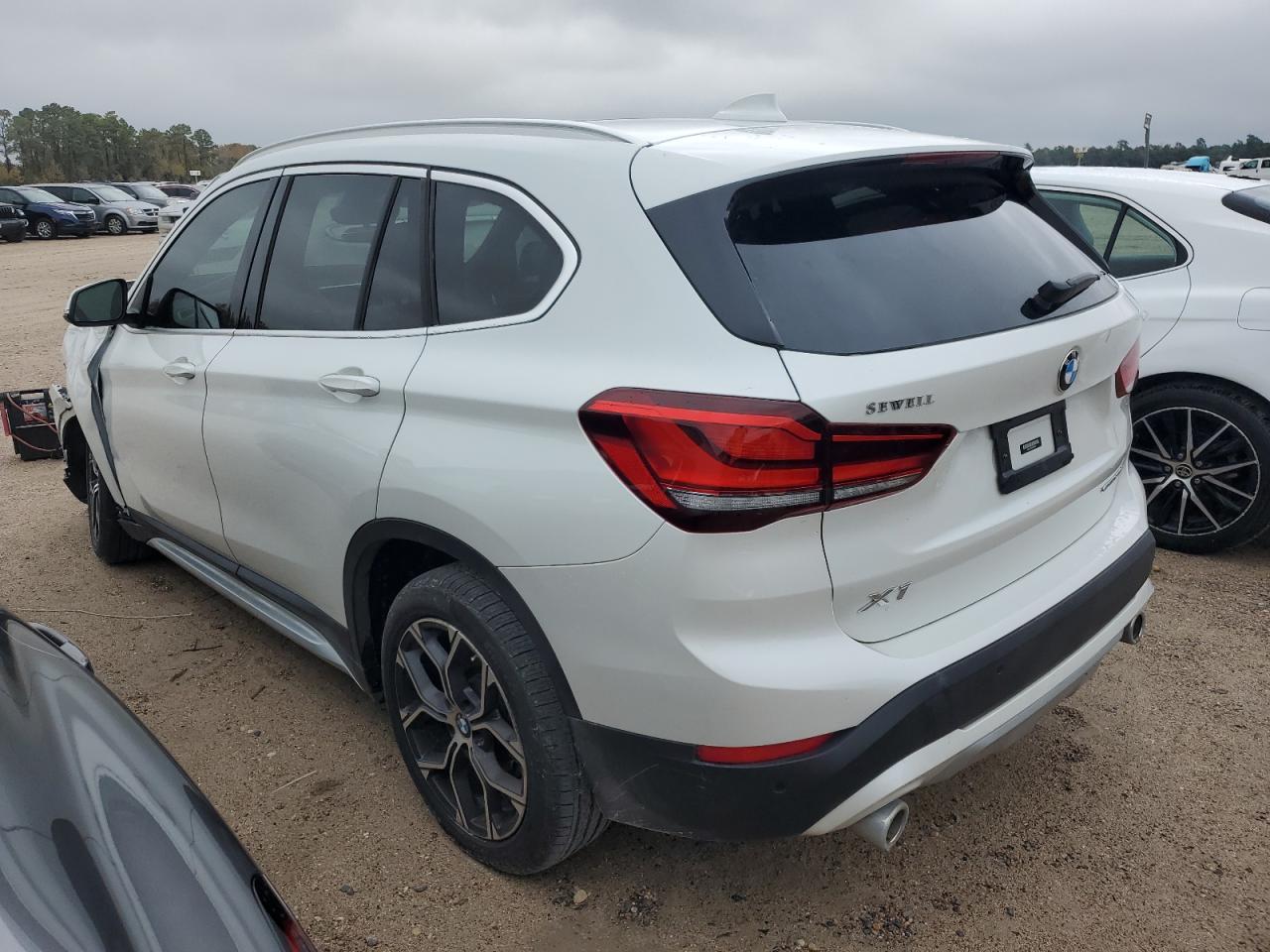 Изображение 2 Bmw X1 Sdrive28I 2021 с VIN WBXJG7C02M5S10891