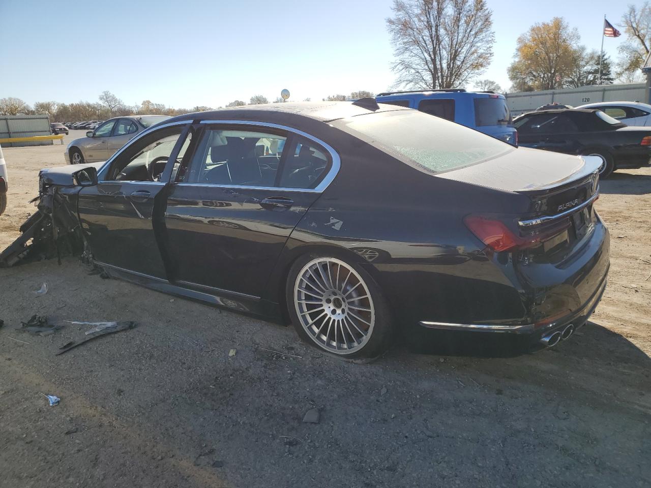 Image 2 of 2021 BMW ALPINA B7  2021 with VIN WBA7U2C17MCE82182
